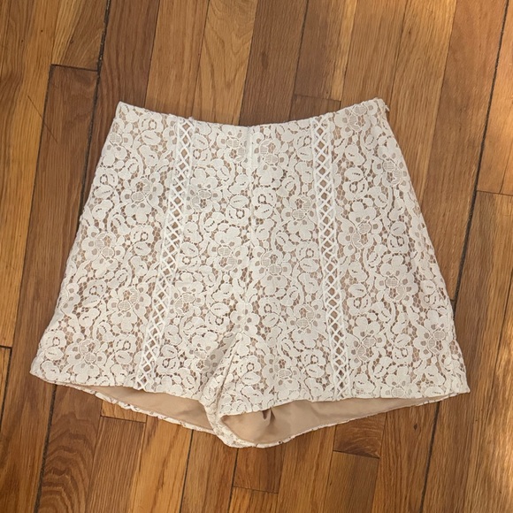 DO+BE Pants - DO+BE Cream Lace High-Waist Women's Shorts